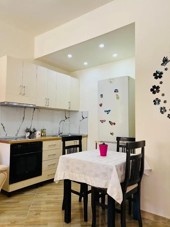 Pensionat Villa Ensalv Berat - Apartment - Room - Penthouse Albanien