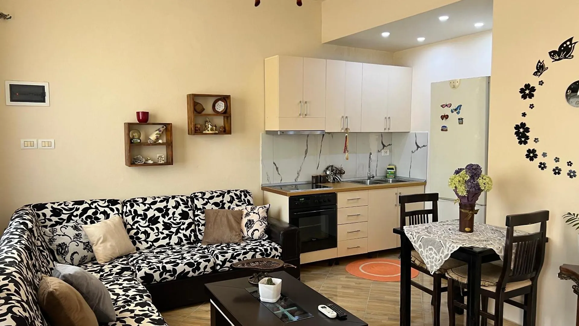 Villa Ensalv Berat - Apartment - Room - Penthouse 0*,  Albanien
