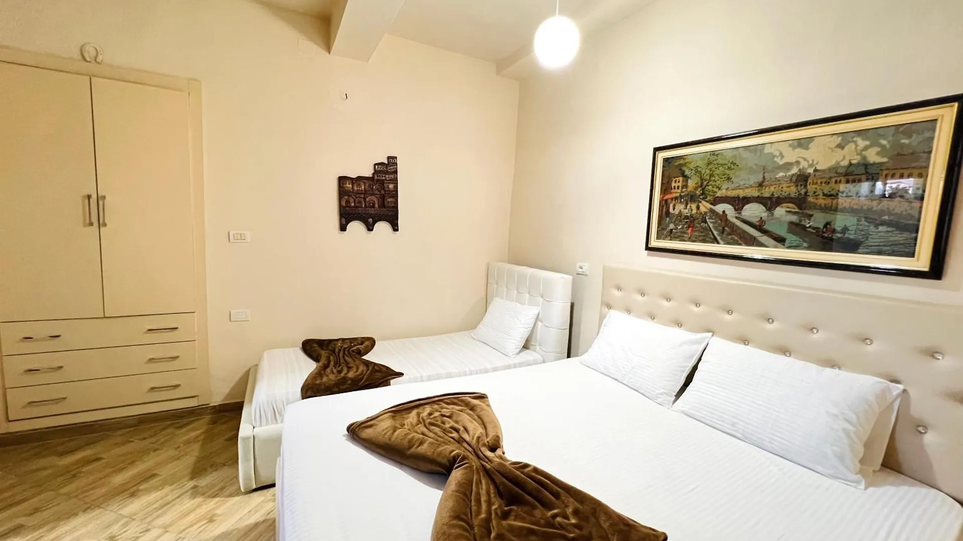 Villa Ensalv Berat - Apartment - Room - Penthouse Albanien