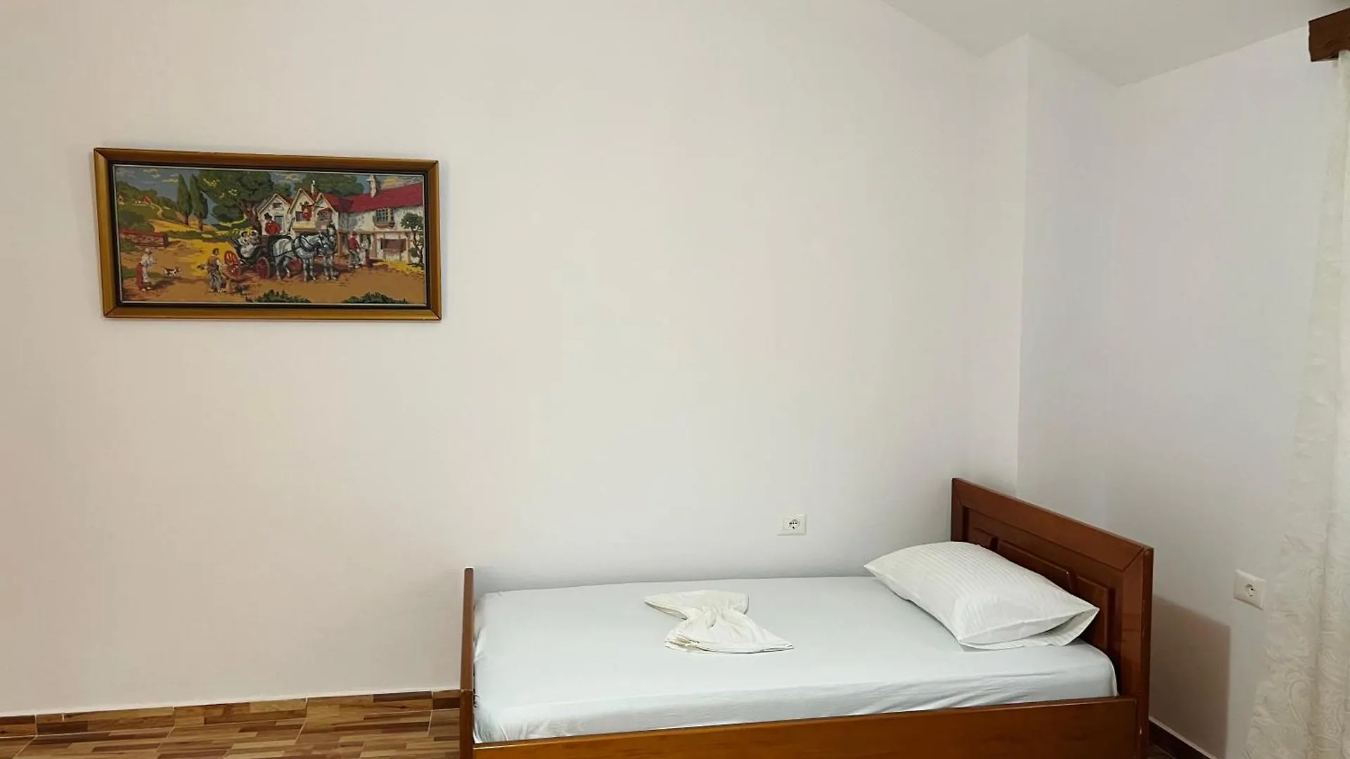 Villa Ensalv Berat - Apartment - Room - Penthouse 0*,