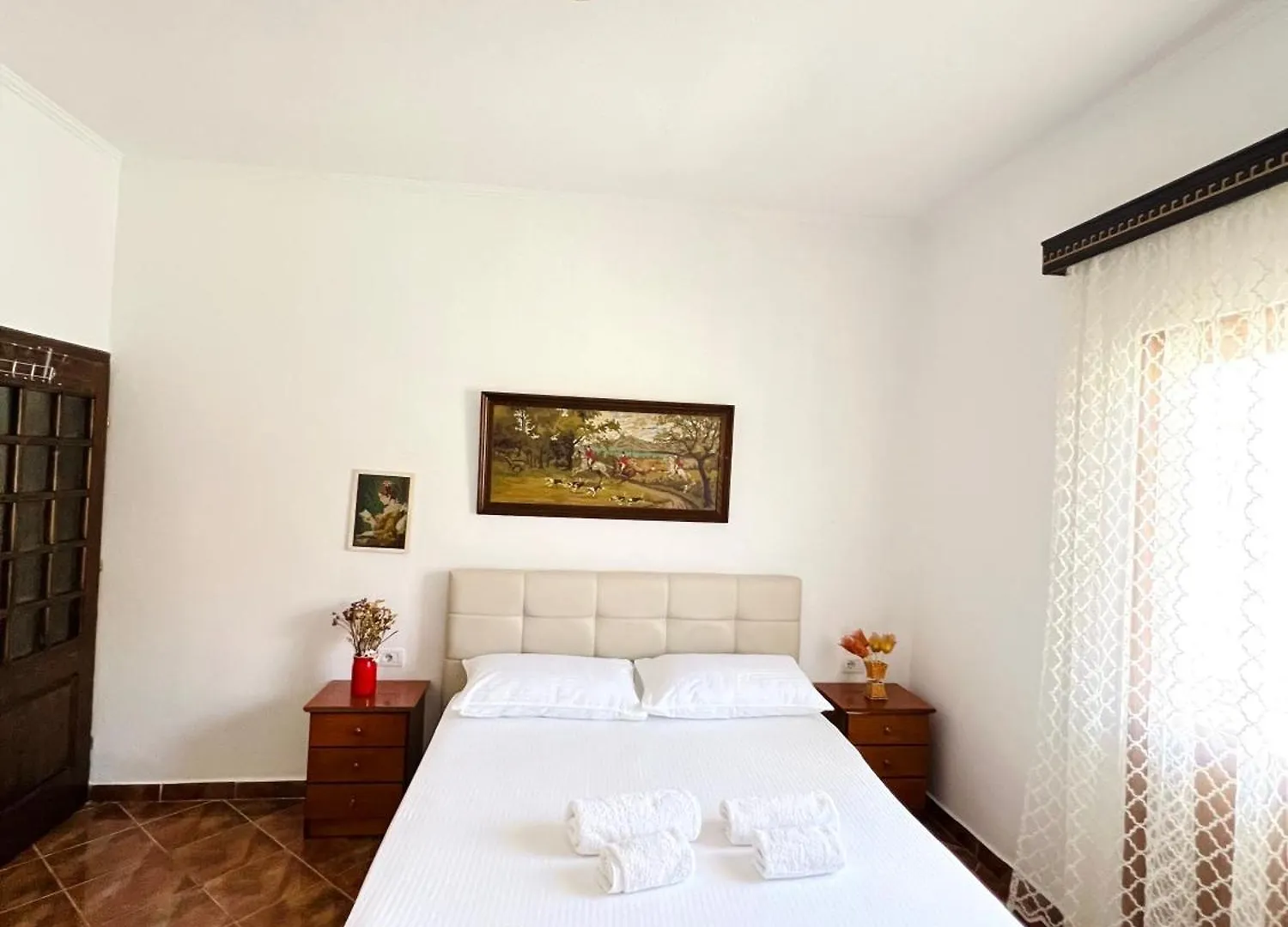 Gasthuis Villa Ensalv Berat - Apartment - Room - Penthouse Albanië