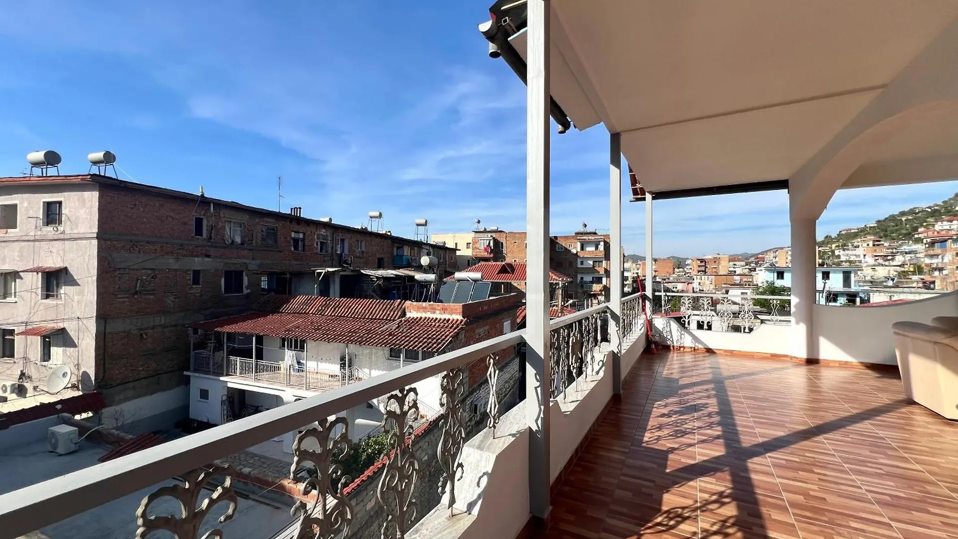 Pensionat Villa Ensalv Berat - Apartment - Room - Penthouse