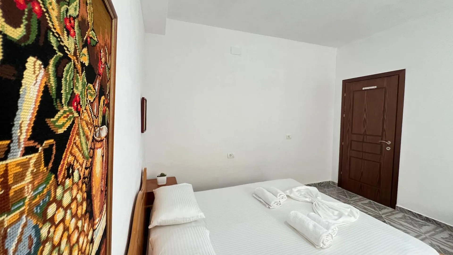 Villa Ensalv Berat - Apartment - Room - Penthouse Albanien
