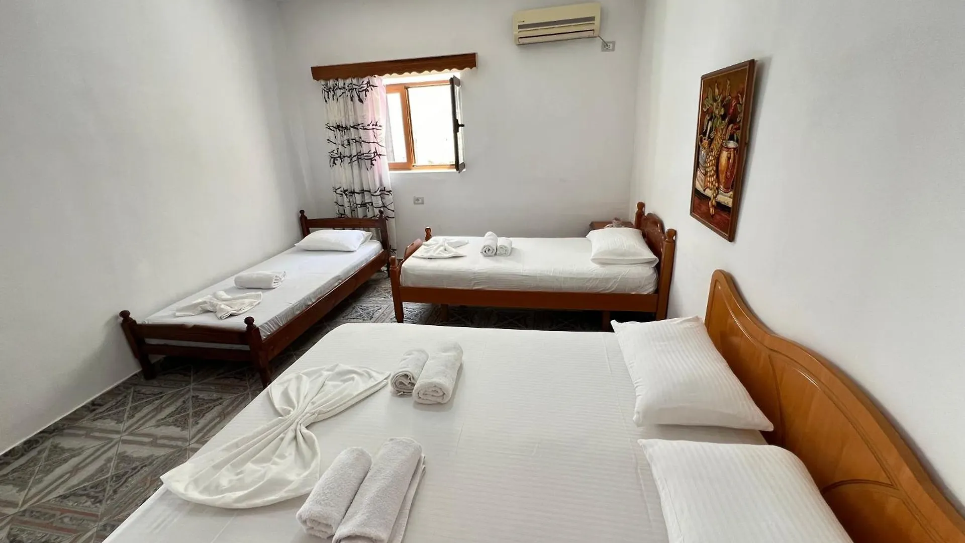 Villa Ensalv Berat - Apartment - Room - Penthouse