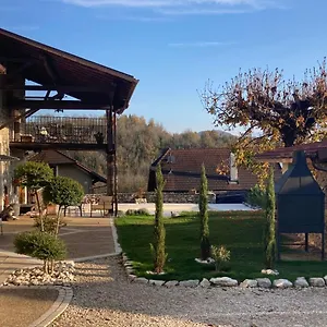 https://le-clos-bo-m.hotels-rhonealpes.com
